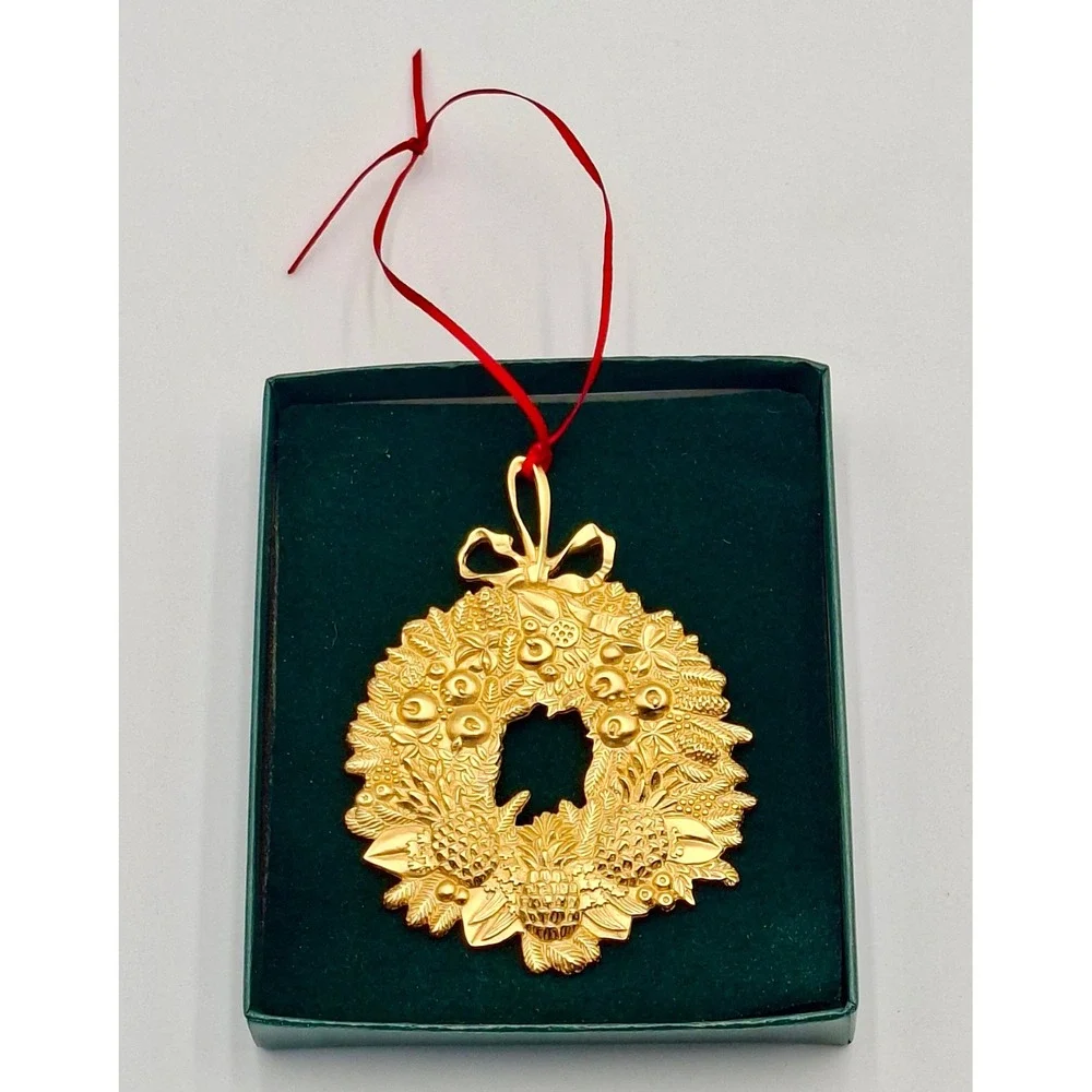 Kirk Stieff Williamsburg Wreath Christmas Ornament CW120 Gold Tone Pewter Boxed